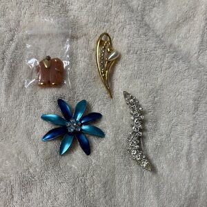 Elegant Gold and Silver Brooch Set